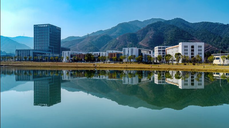 SMT贴片焊接报价揭秘：影响因素与选择要点